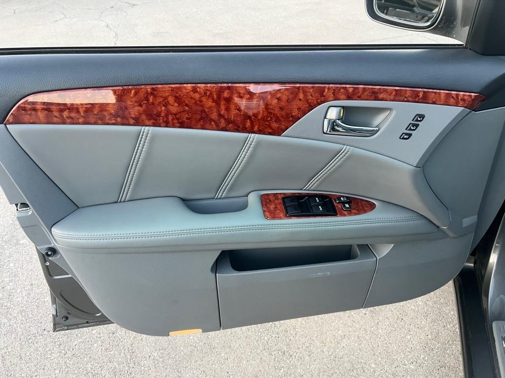 Toyota Avalon  2006