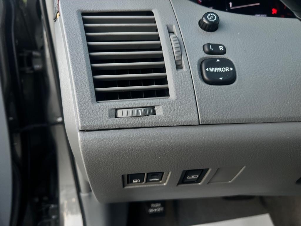 Toyota Avalon  2006
