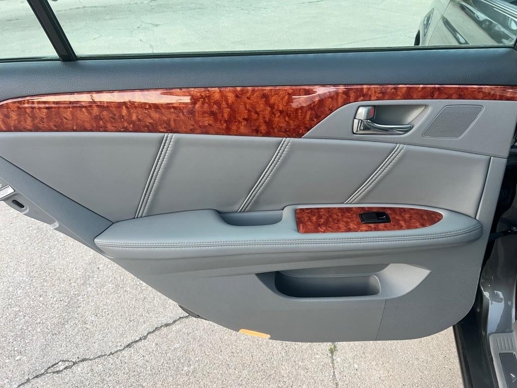 Toyota Avalon  2006