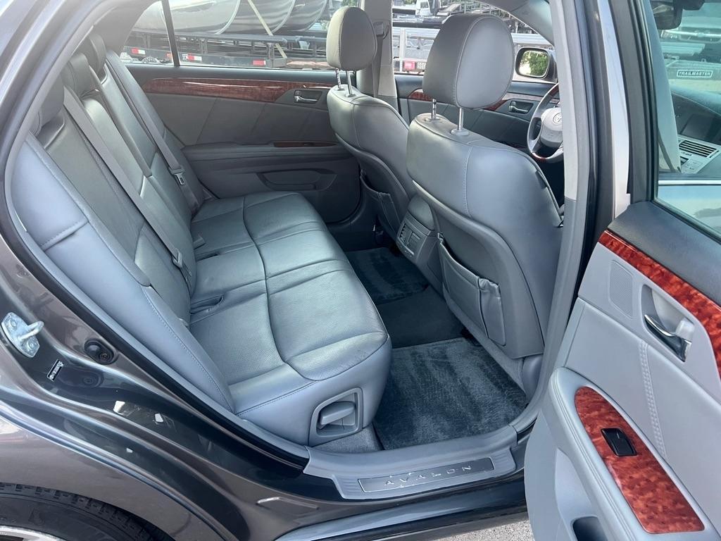 Toyota Avalon  2006