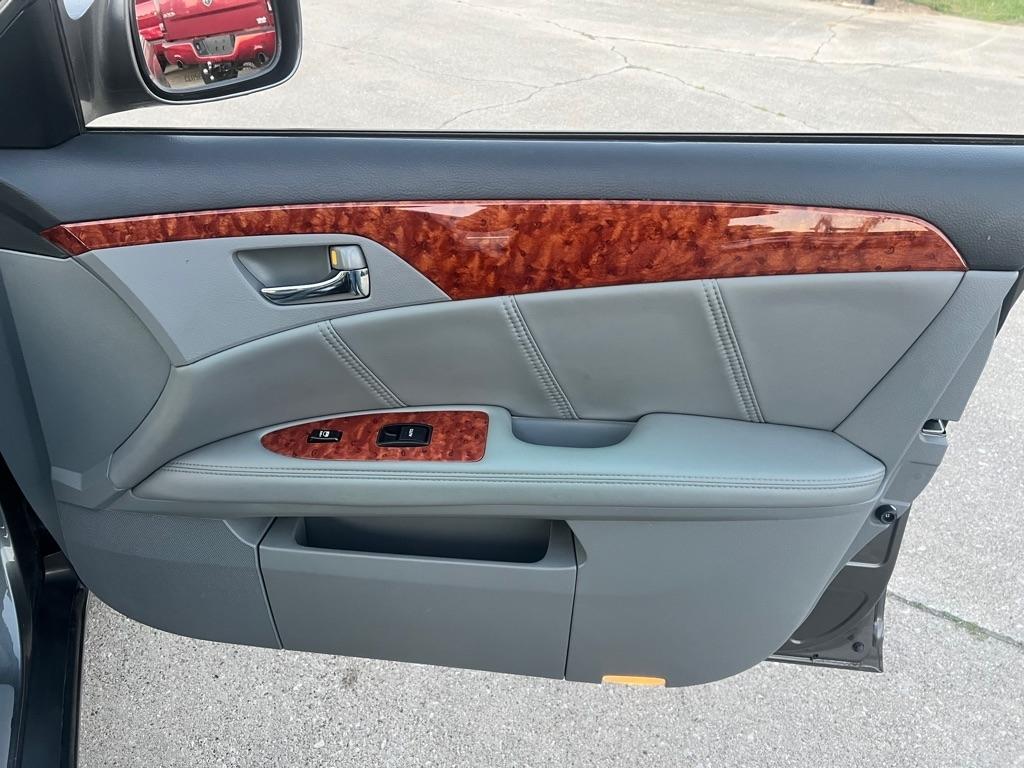 Toyota Avalon  2006