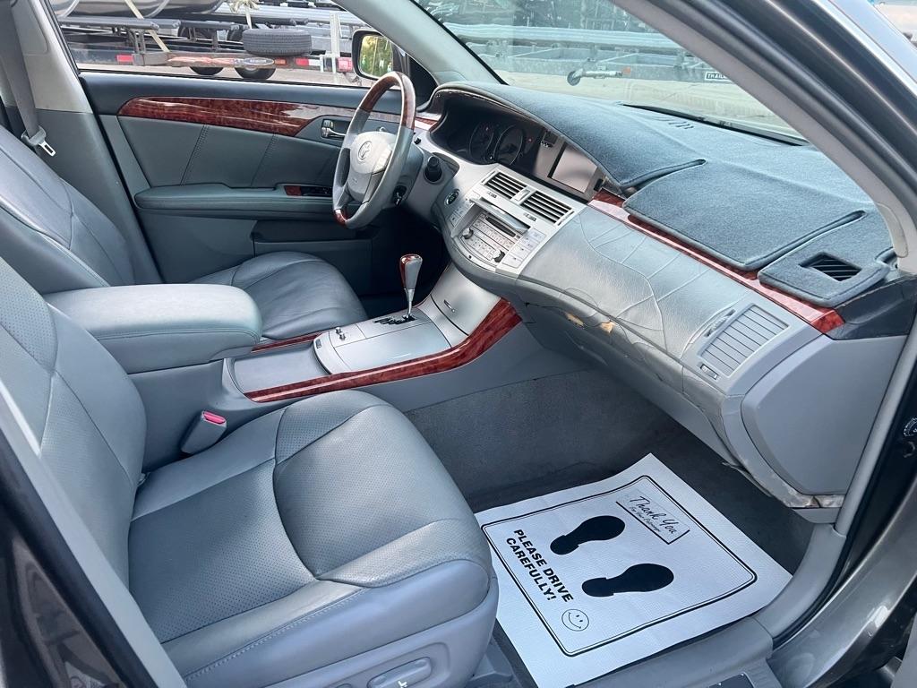 Toyota Avalon  2006