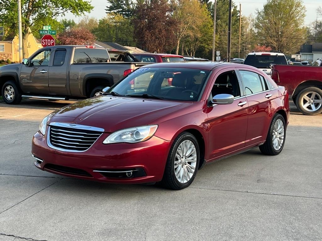 Chrysler 200  2013