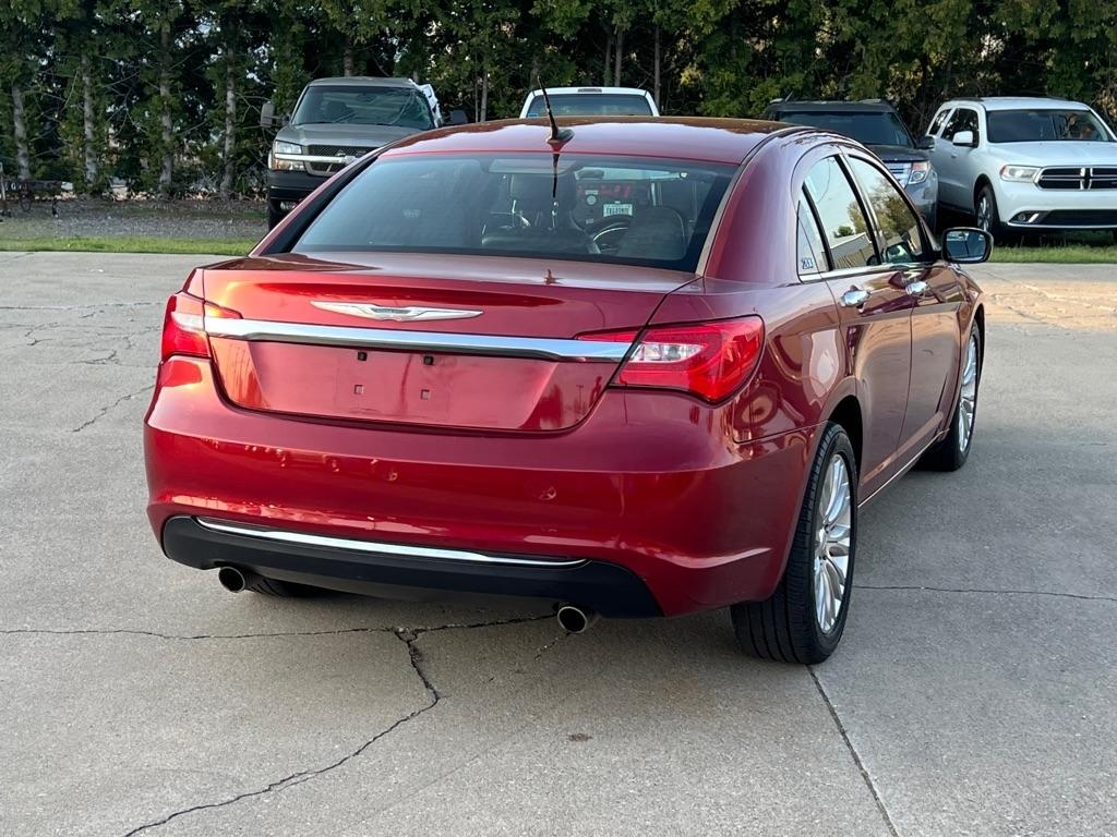 Chrysler 200  2013