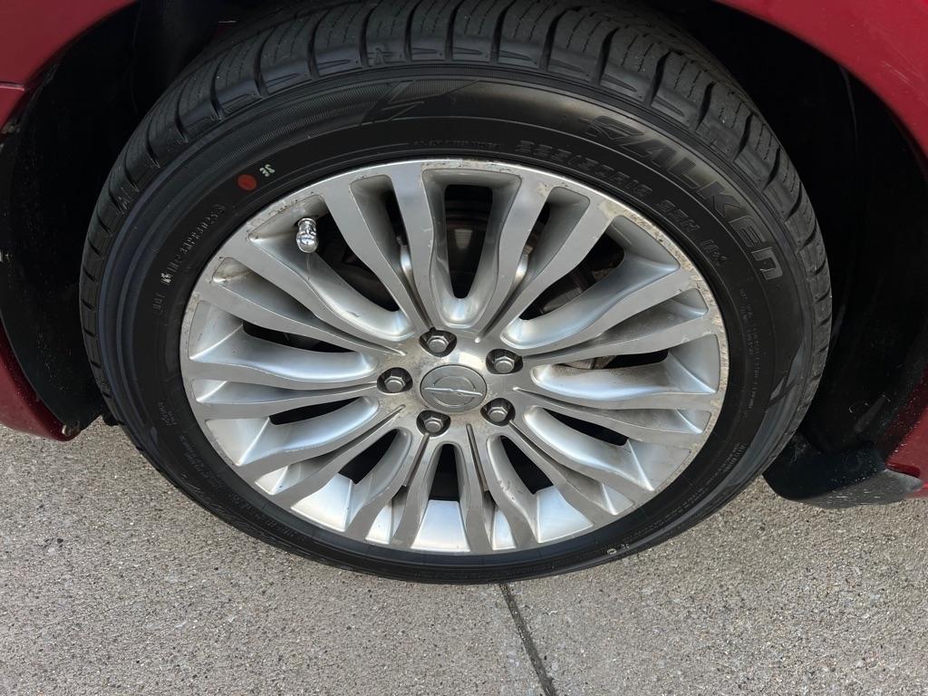 Chrysler 200  2013