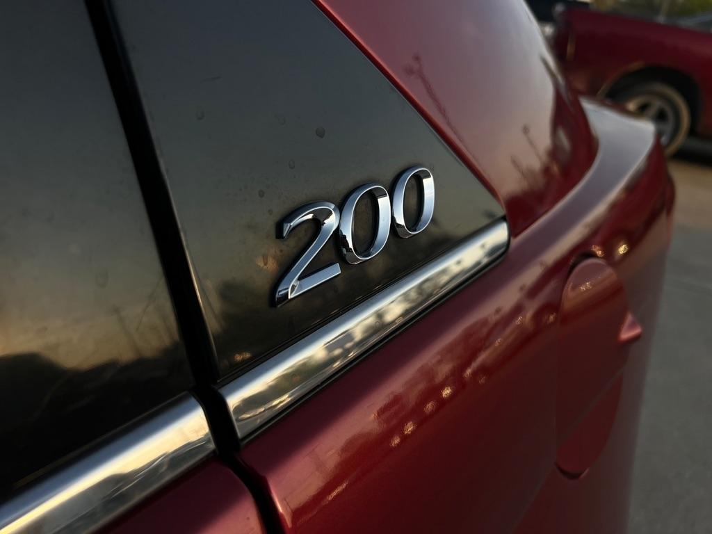 Chrysler 200  2013