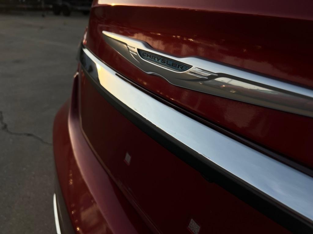 Chrysler 200  2013