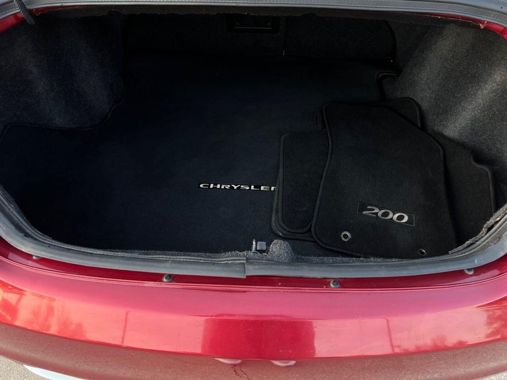 Chrysler 200  2013