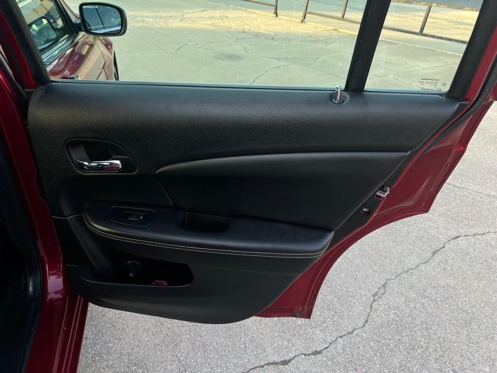 Chrysler 200  2013