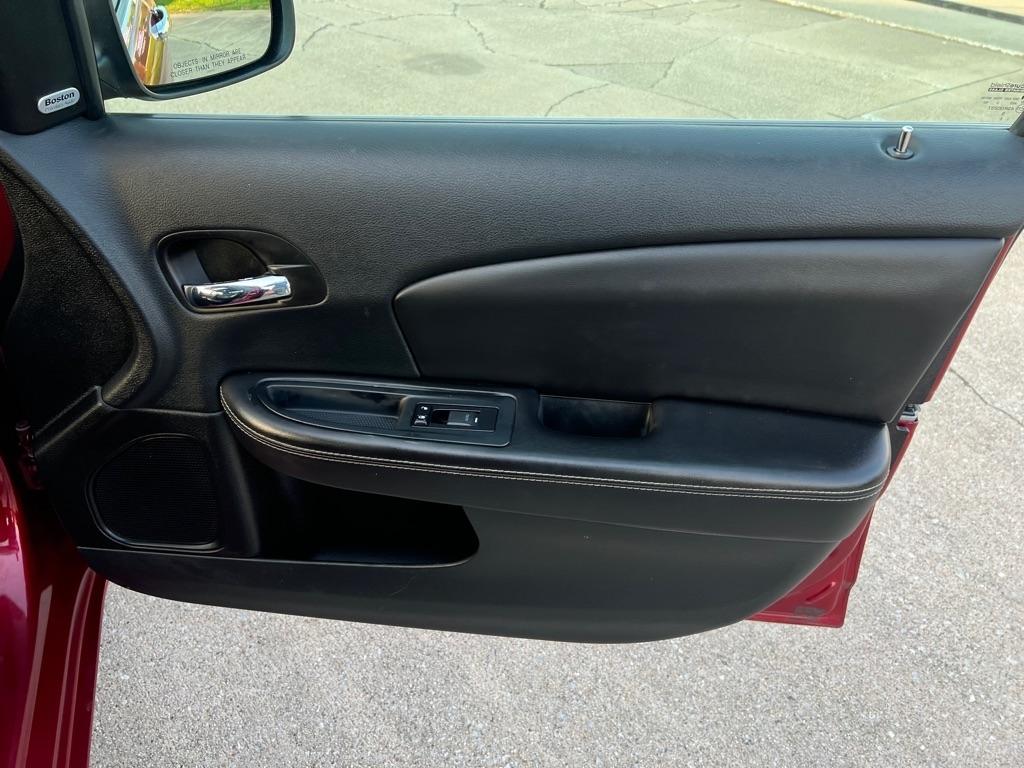 Chrysler 200  2013