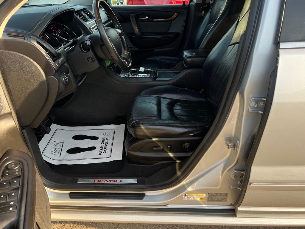 GMC Acadia  2013