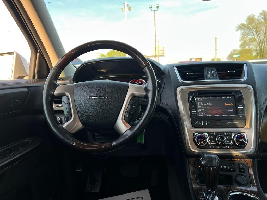 GMC Acadia  2013