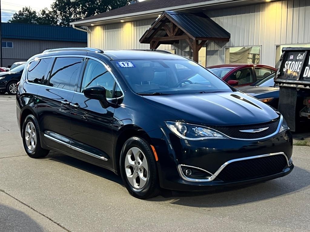 Chrysler Pacifica  2017