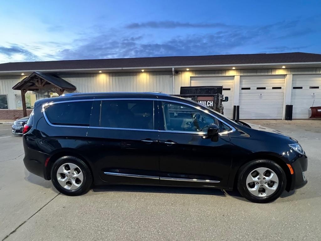 Chrysler Pacifica  2017
