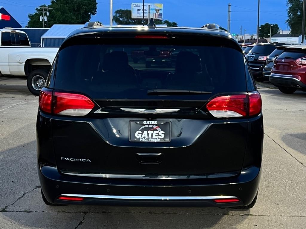 Chrysler Pacifica  2017