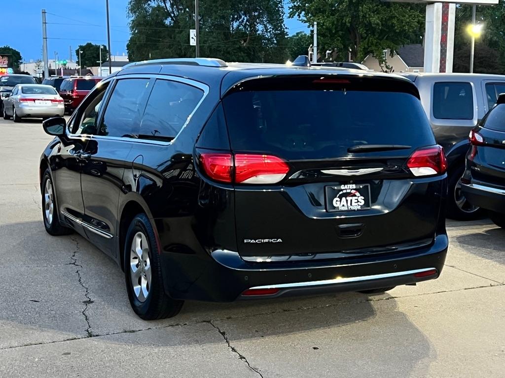 Chrysler Pacifica  2017
