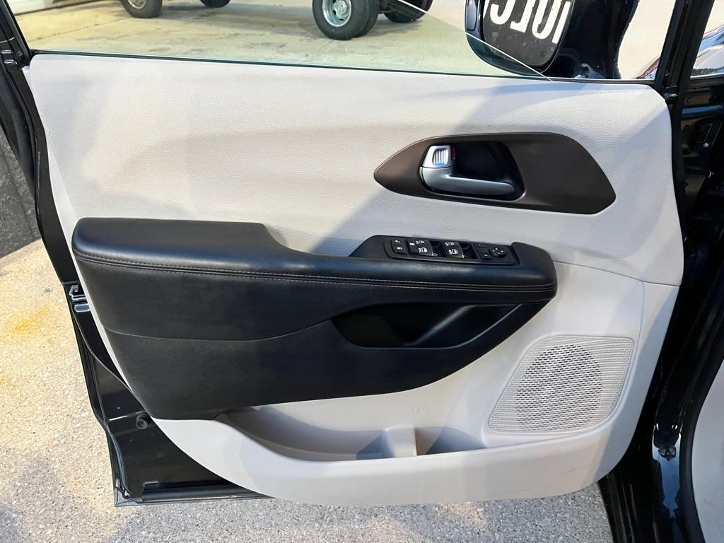 Chrysler Pacifica  2017