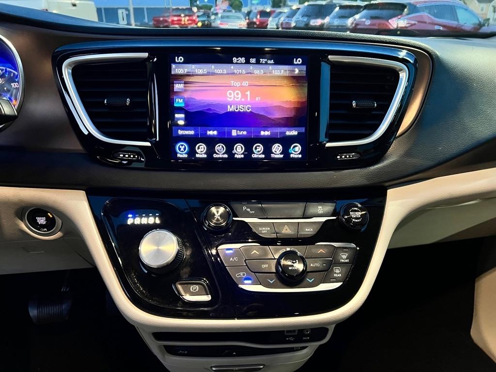 Chrysler Pacifica  2017