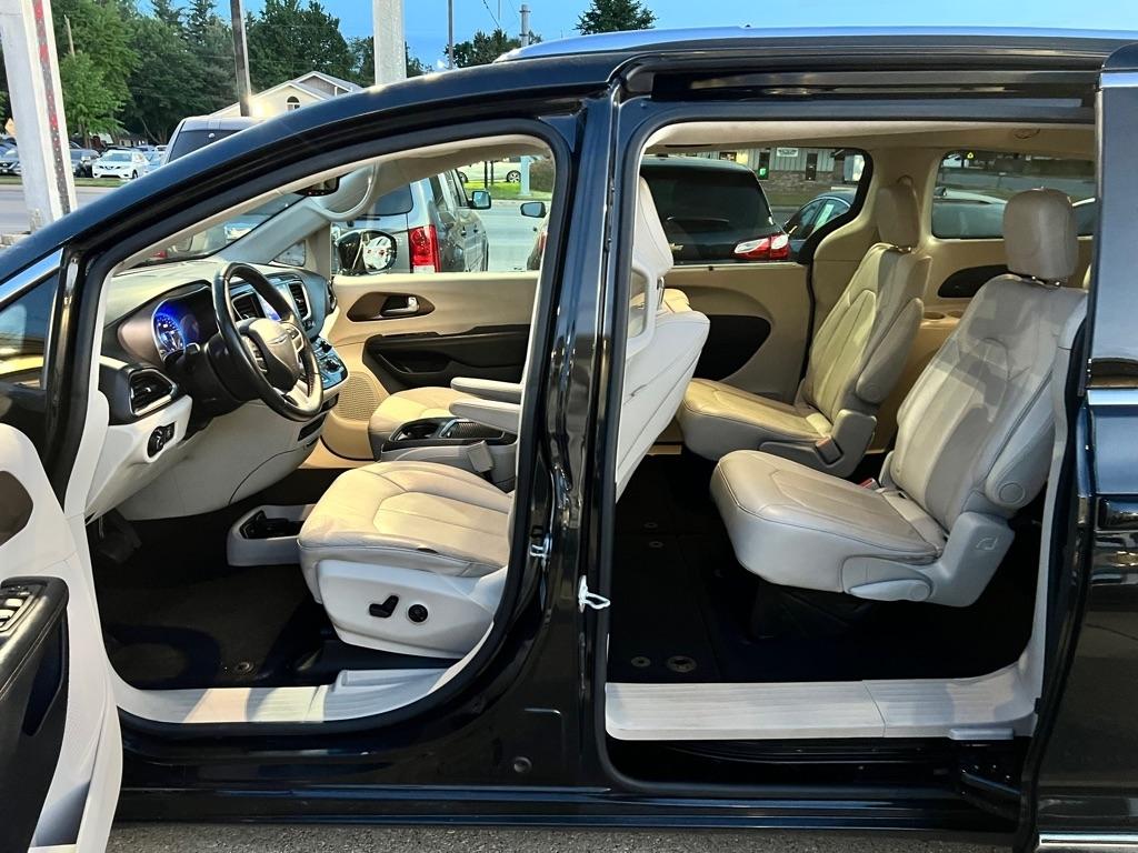 Chrysler Pacifica  2017
