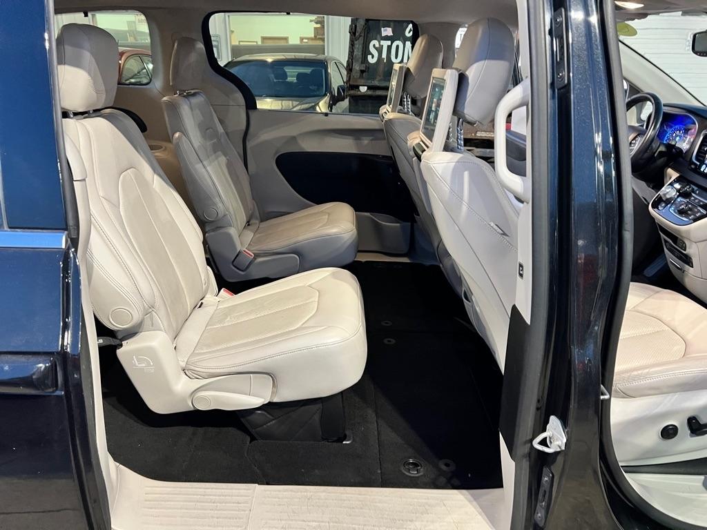 Chrysler Pacifica  2017