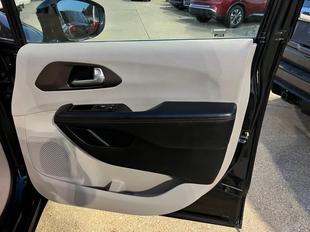 Chrysler Pacifica  2017