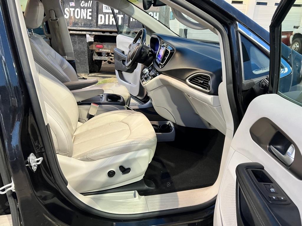 Chrysler Pacifica  2017