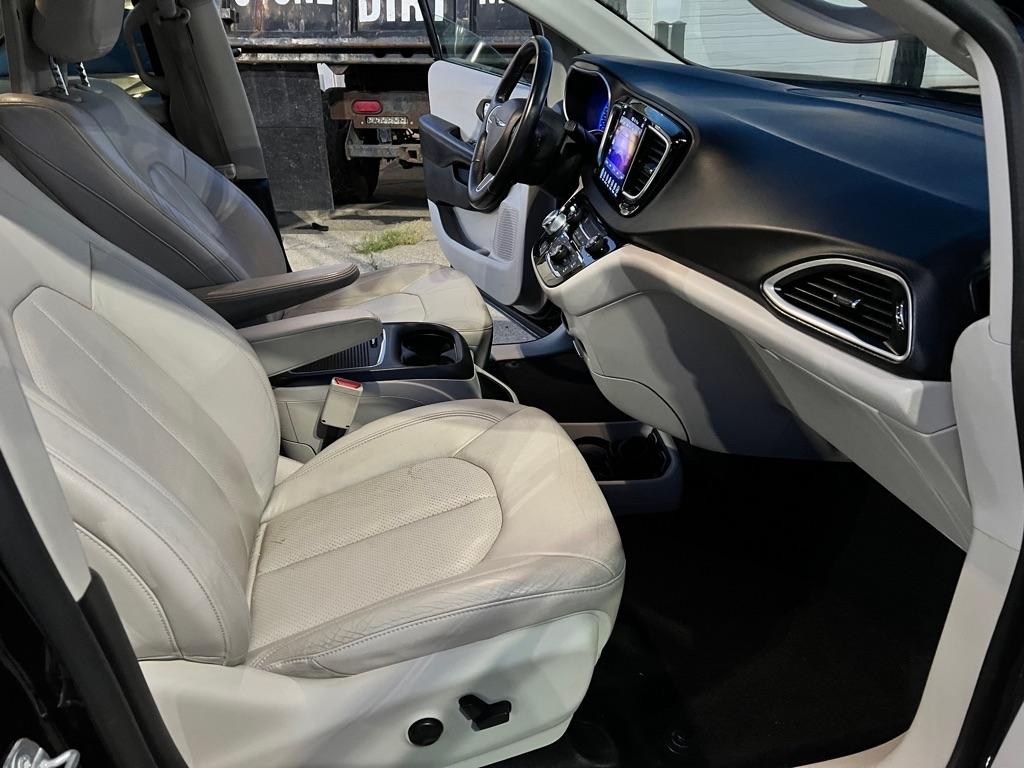 Chrysler Pacifica  2017