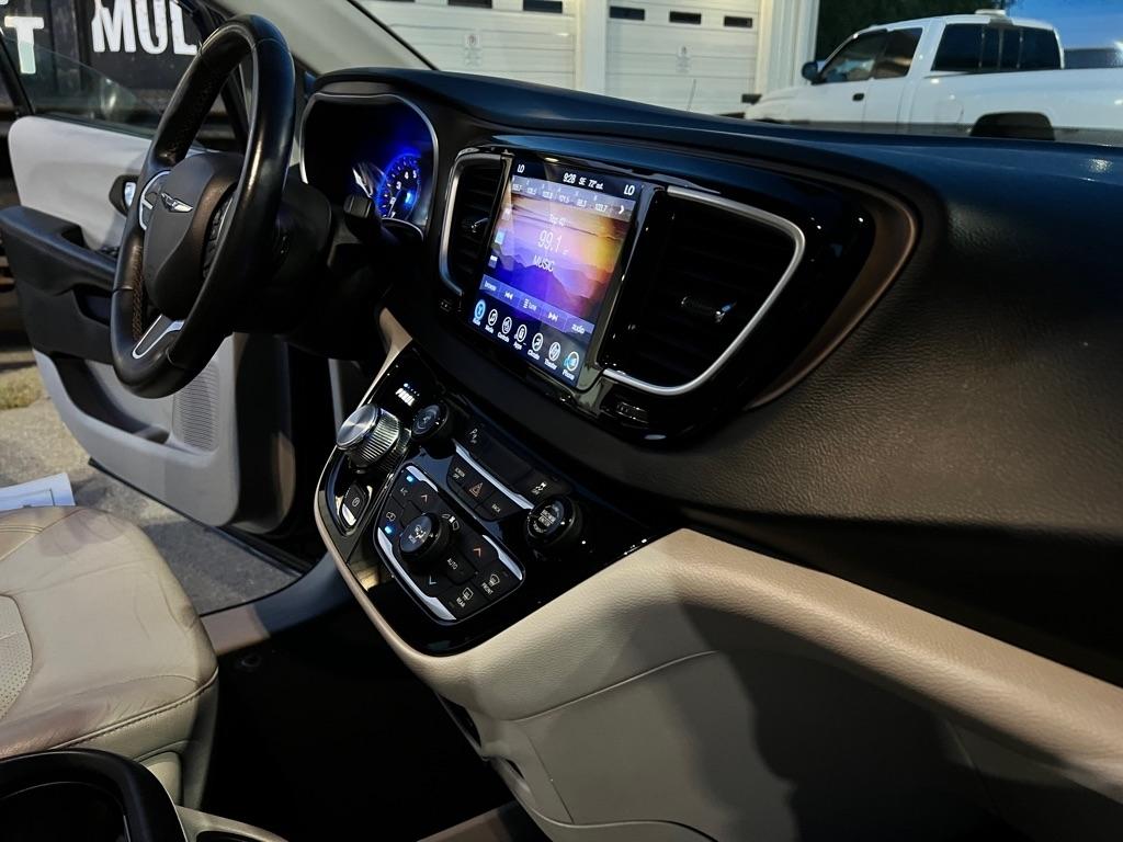 Chrysler Pacifica  2017