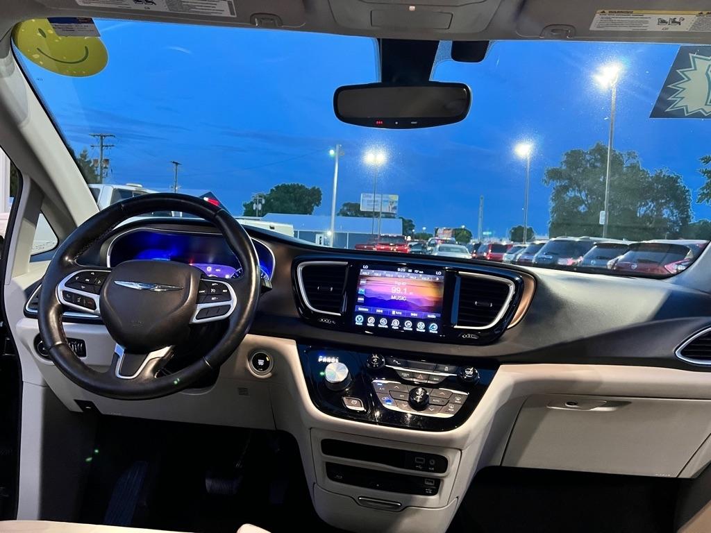 Chrysler Pacifica  2017