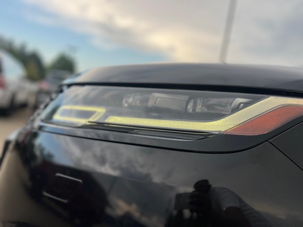 Land Rover Range Rover Velar  2018