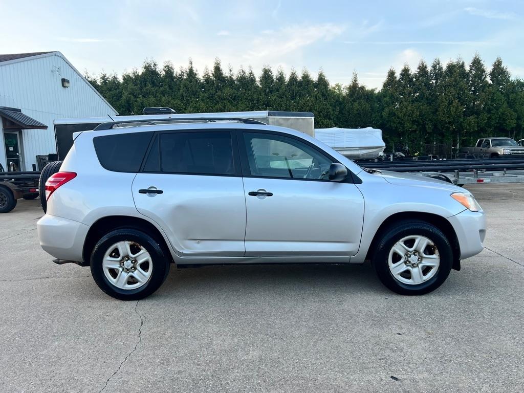 Toyota RAV4  2010