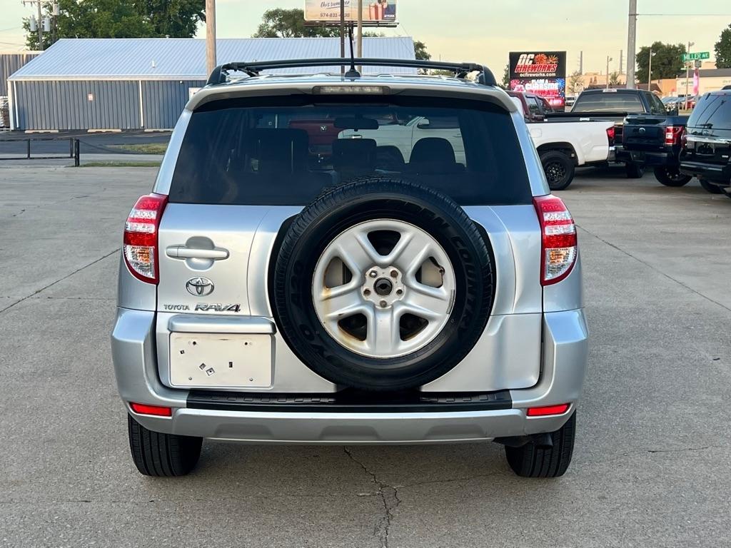 Toyota RAV4  2010