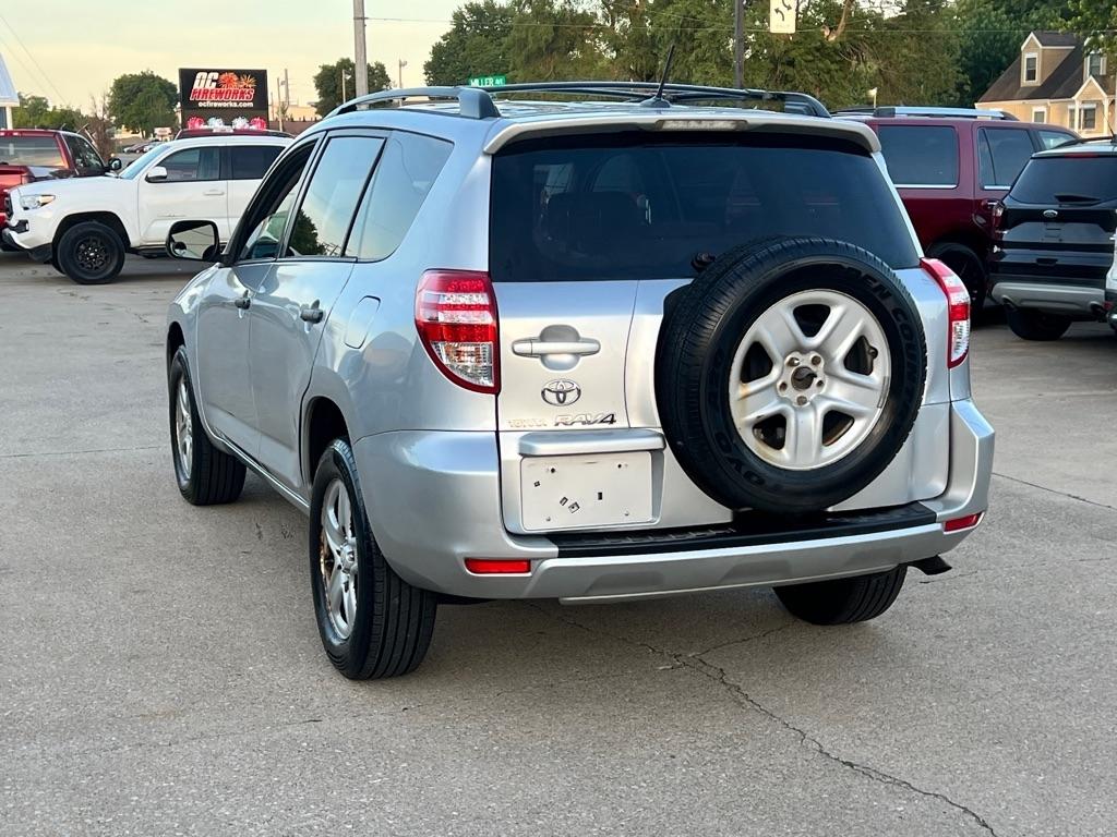 Toyota RAV4  2010