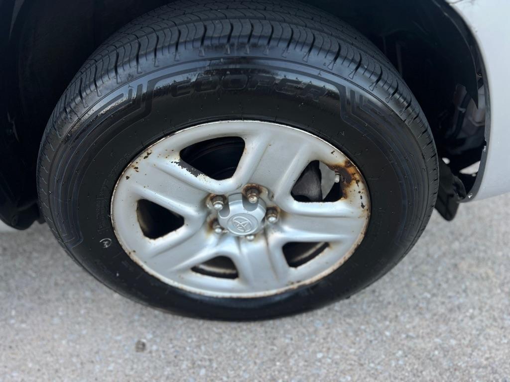 Toyota RAV4  2010