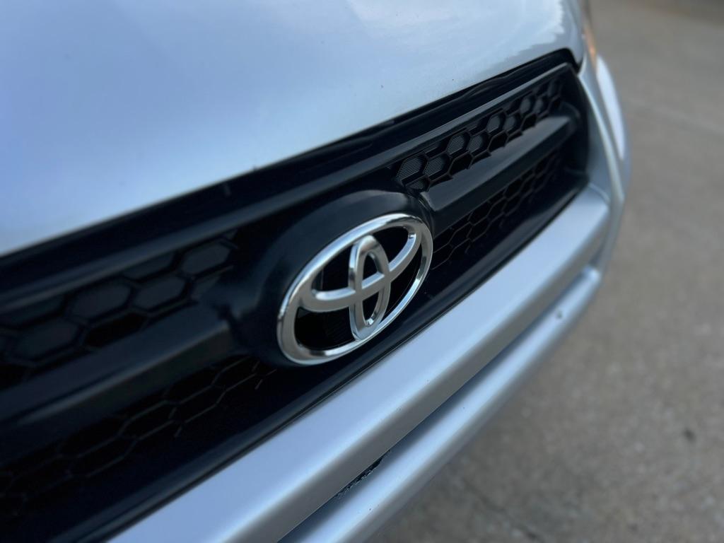 Toyota RAV4  2010