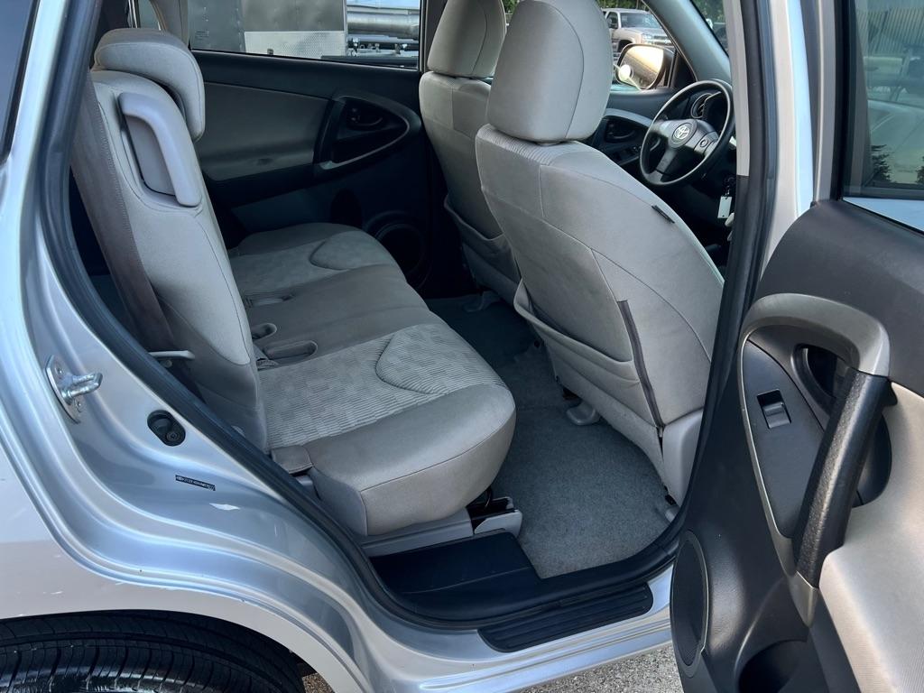 Toyota RAV4  2010