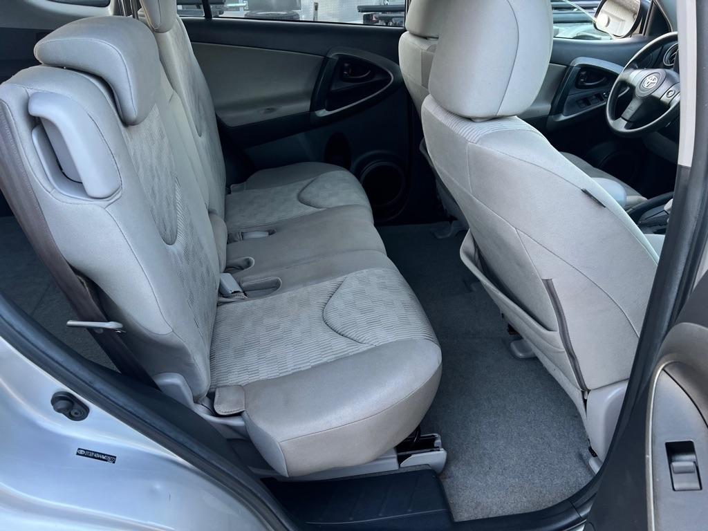 Toyota RAV4  2010