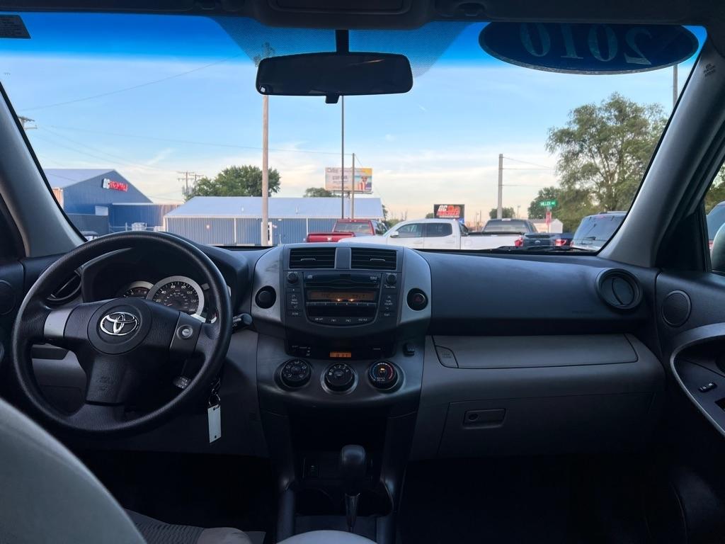 Toyota RAV4  2010