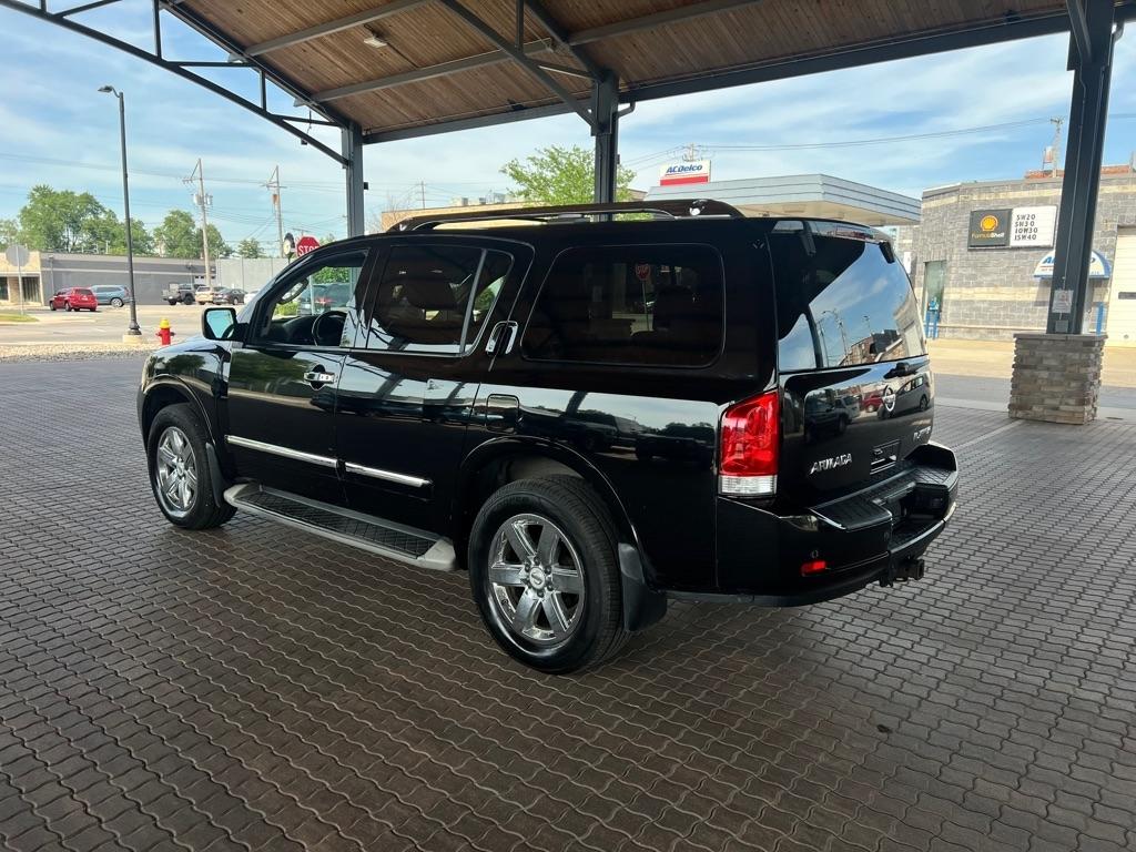 Nissan Armada  2012