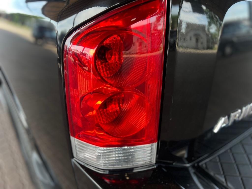 Nissan Armada  2012