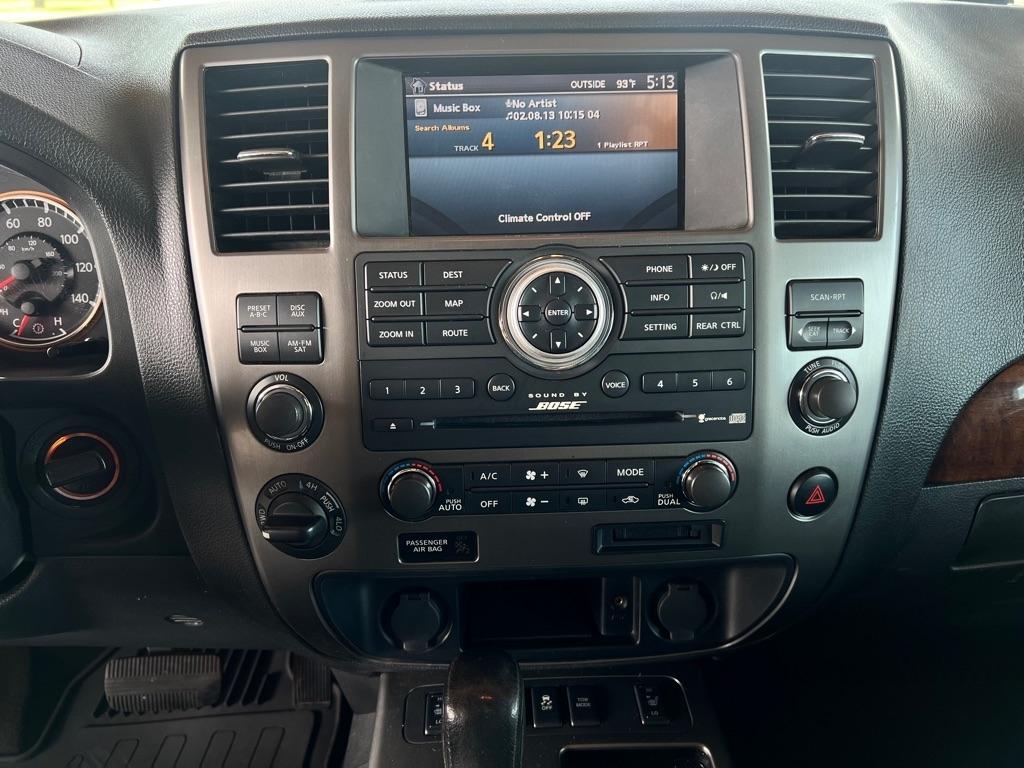 Nissan Armada  2012