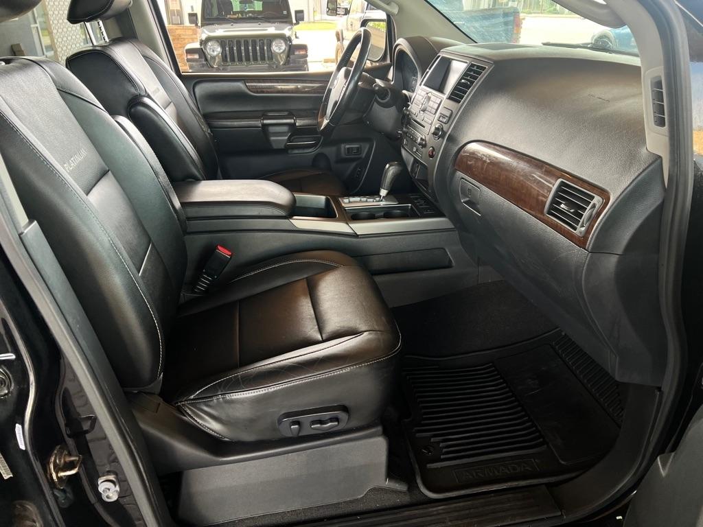 Nissan Armada  2012