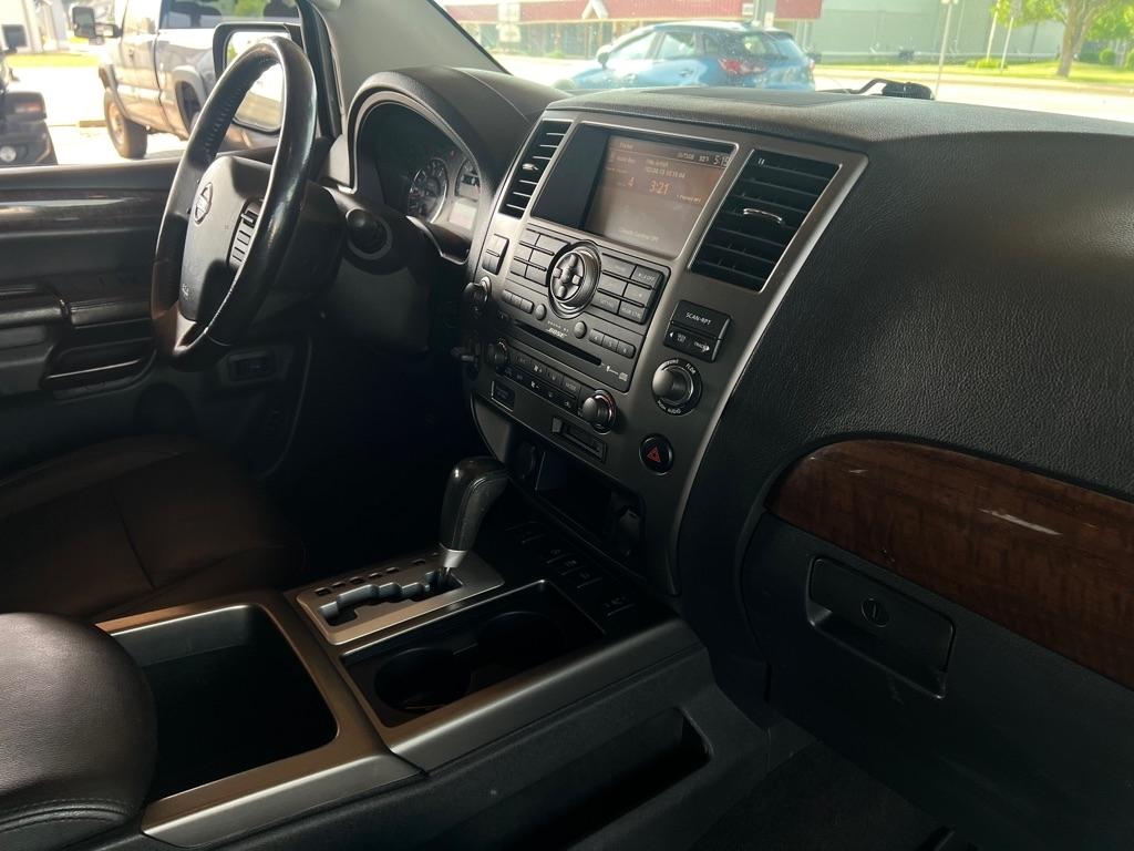 Nissan Armada  2012
