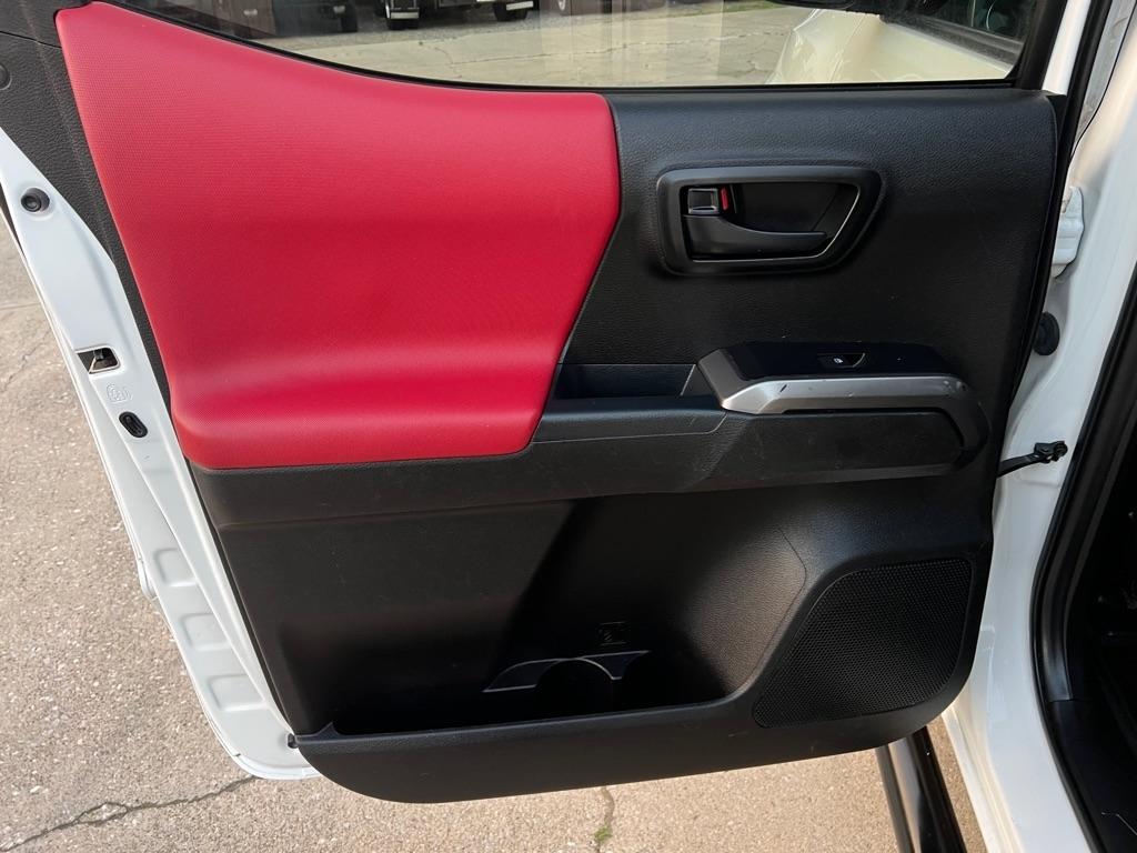 Toyota Tacoma  2021