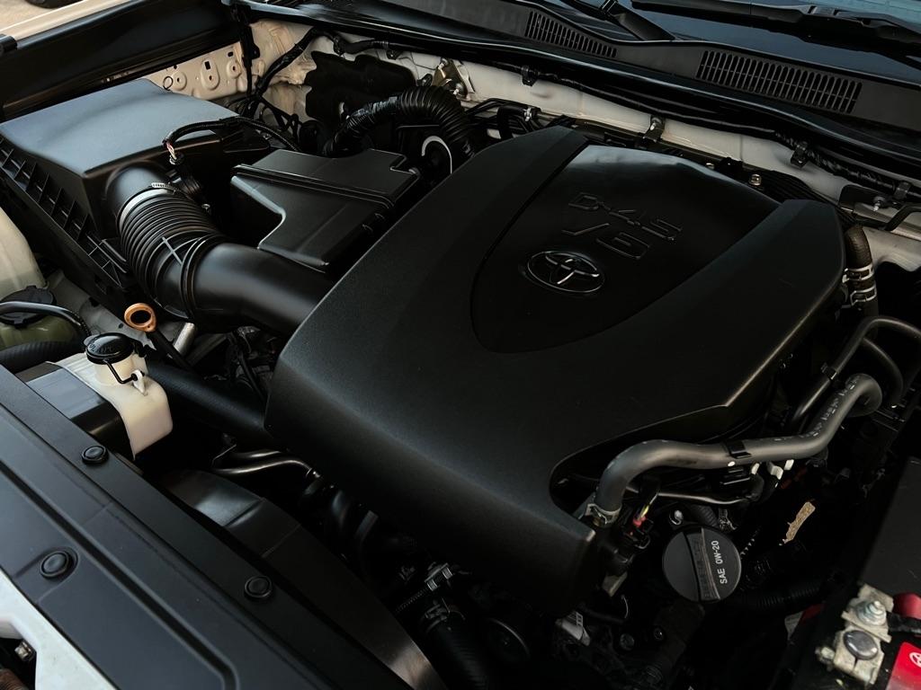 Toyota Tacoma  2021