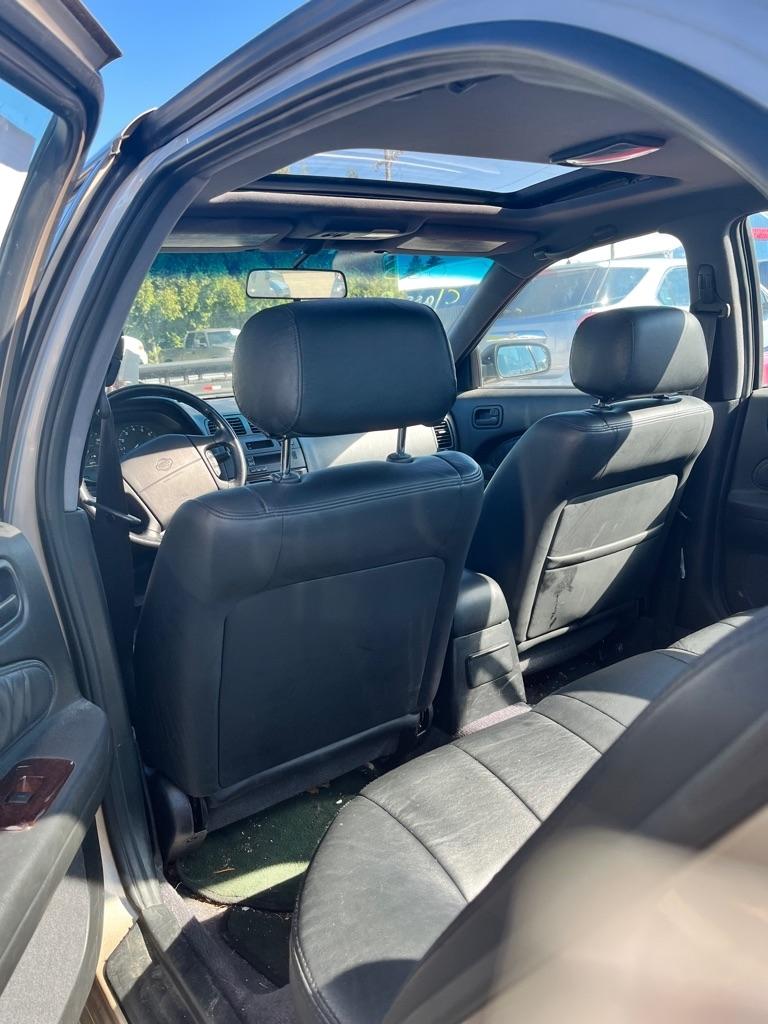 Nissan Maxima  1996