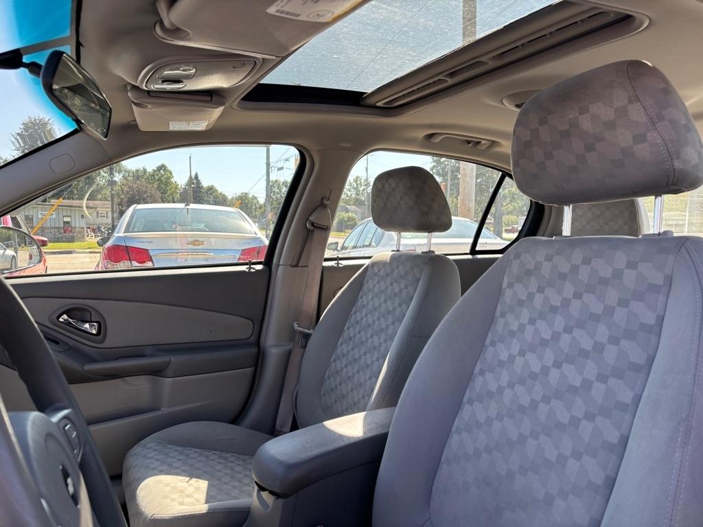 Chevrolet Malibu  2004