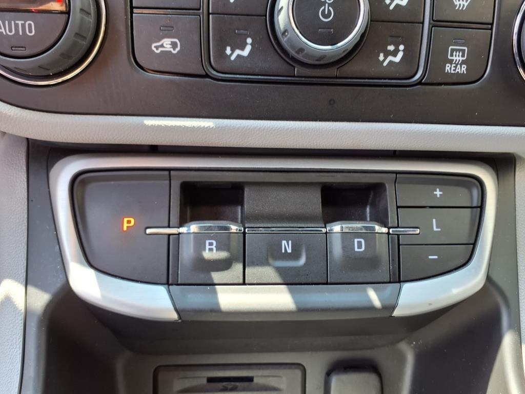 2023 GMC Terrain SLT - Photo 8