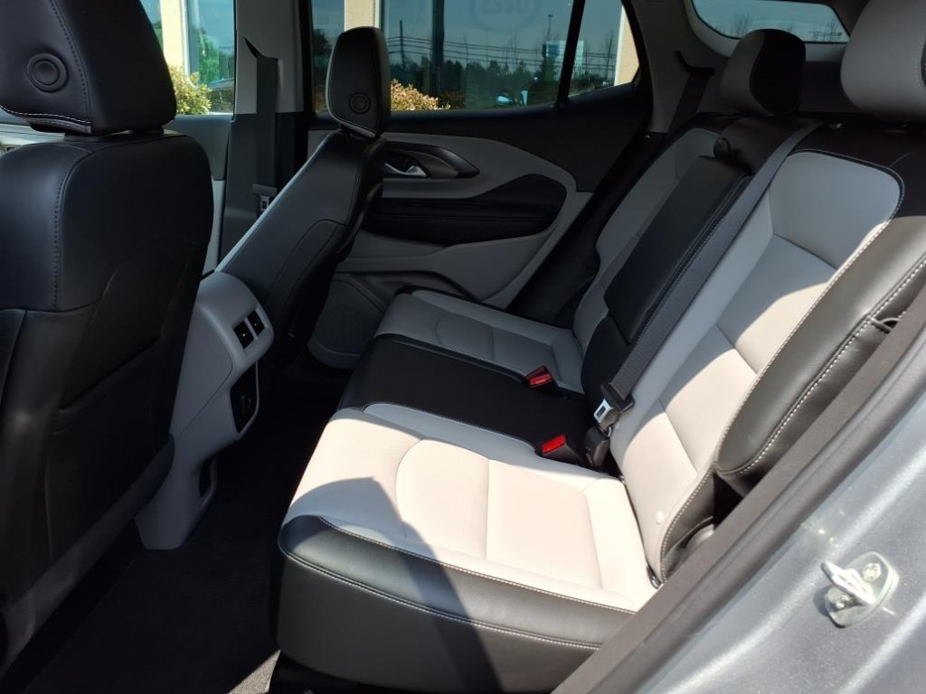 2023 GMC Terrain SLT - Photo 13