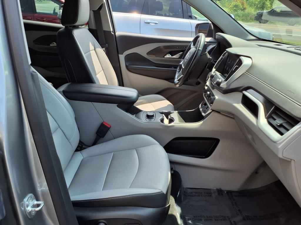2023 GMC Terrain SLT - Photo 16